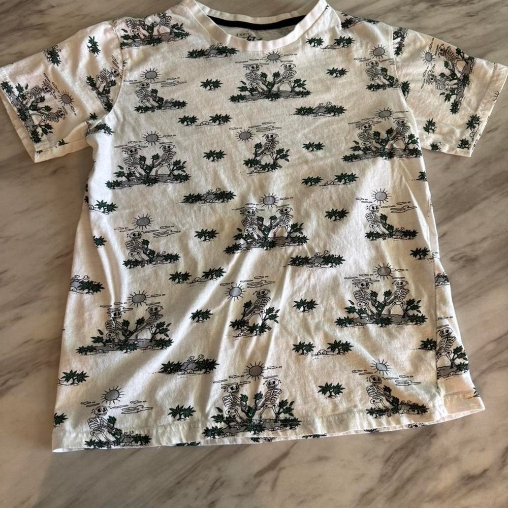 Eighty eight brand black White and green skeleton graphic tee size M
